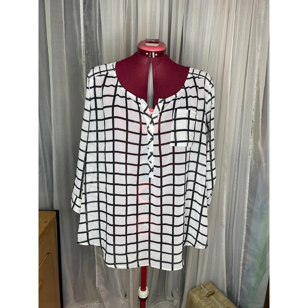 Torrid White Plaid grid sheer chiffon Blouse sz 2